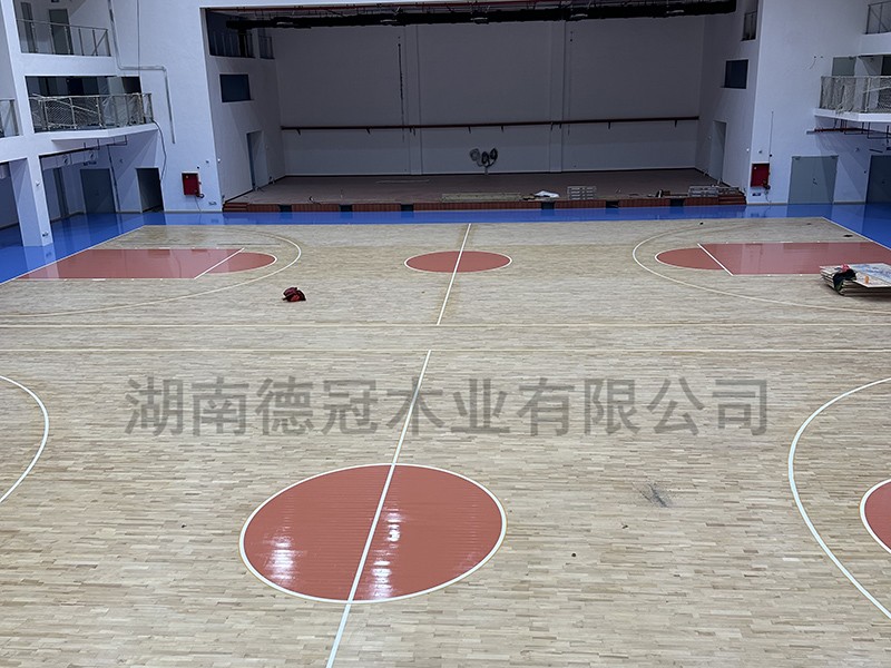 湖南德冠木業有限公司,德冠運動地板,跳躍者運動地板,籃球館地板,舞臺地板